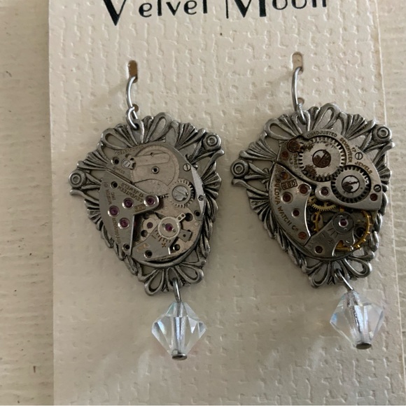 NWT..VELVET MOON..vintage steampunk watch part earrings/USA - Picture 2 of 5
